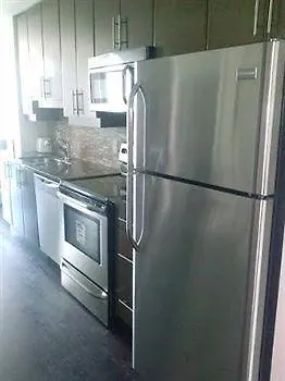 E.S.I Furnished Suites On Bay Toronto