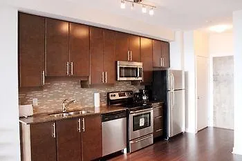 E.S.I Furnished Suites On Bay Toronto